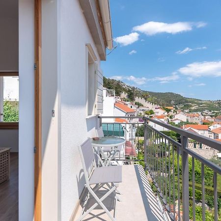 Brand New Apt W Balcony & Perfect Seaview At Center Đảo Hvar Ngoại thất bức ảnh