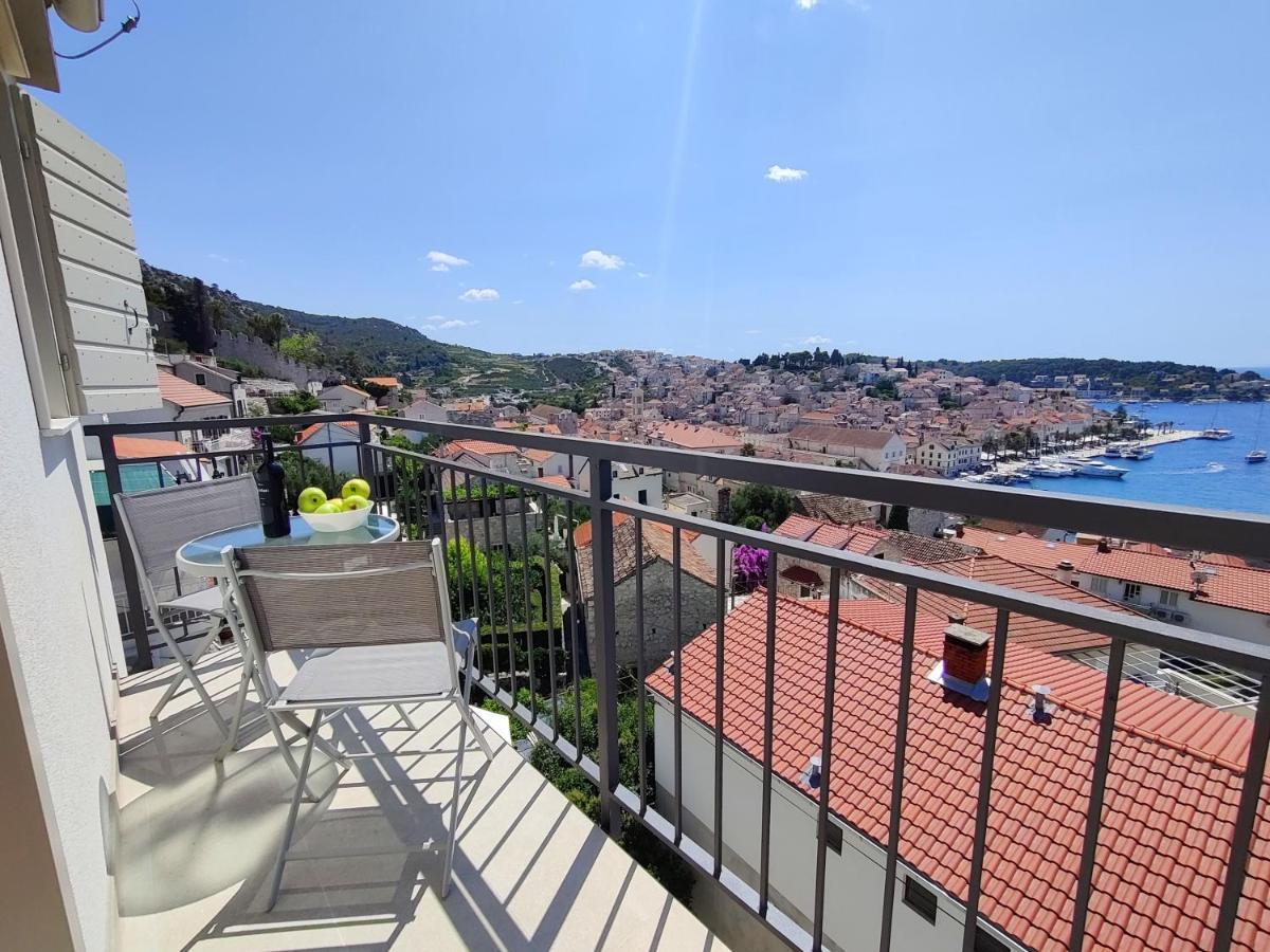 Brand New Apt W Balcony & Perfect Seaview At Center Đảo Hvar Ngoại thất bức ảnh