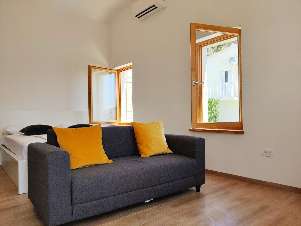 Brand New Apt W Balcony & Perfect Seaview At Center Đảo Hvar Ngoại thất bức ảnh