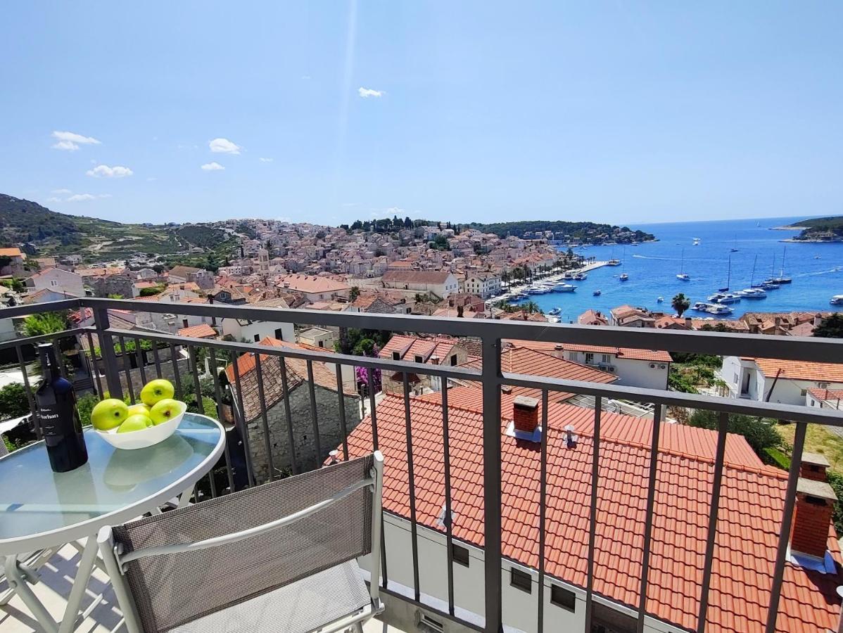 Brand New Apt W Balcony & Perfect Seaview At Center Đảo Hvar Ngoại thất bức ảnh
