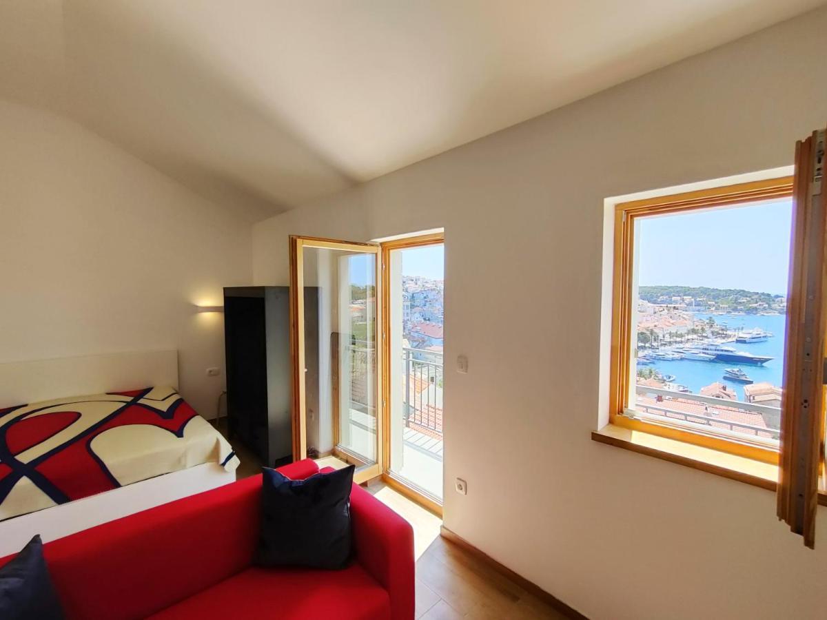 Brand New Apt W Balcony & Perfect Seaview At Center Đảo Hvar Ngoại thất bức ảnh