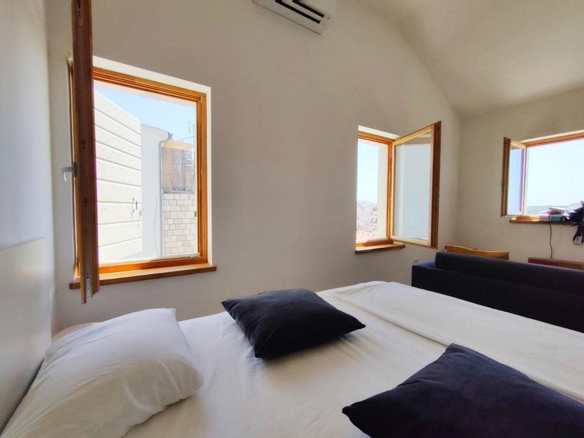 Brand New Apt W Balcony & Perfect Seaview At Center Đảo Hvar Ngoại thất bức ảnh