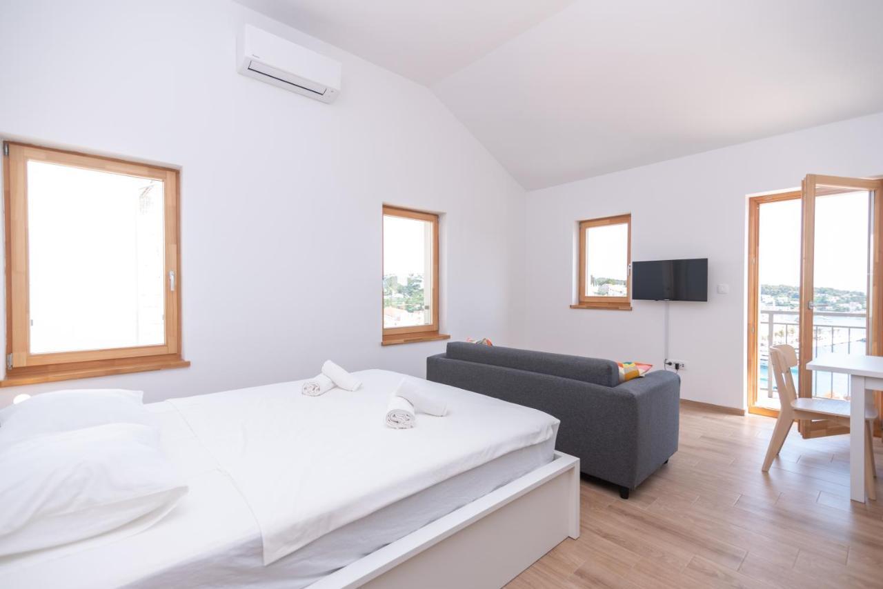 Brand New Apt W Balcony & Perfect Seaview At Center Đảo Hvar Ngoại thất bức ảnh