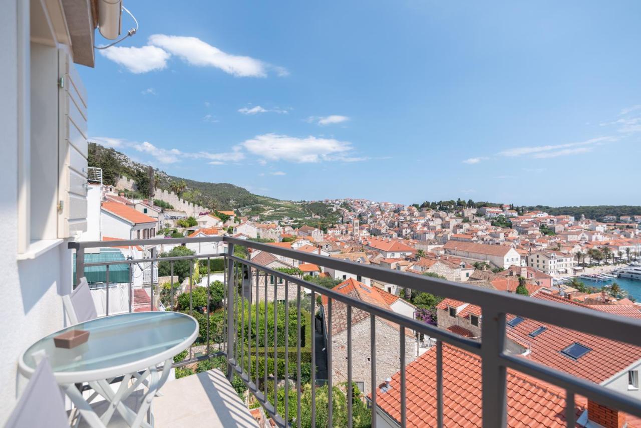 Brand New Apt W Balcony & Perfect Seaview At Center Đảo Hvar Ngoại thất bức ảnh