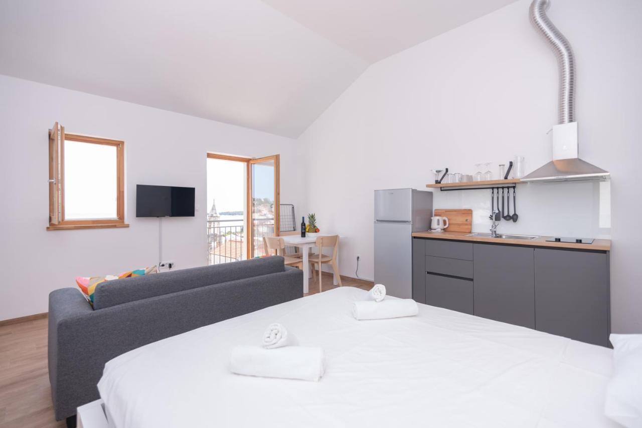 Brand New Apt W Balcony & Perfect Seaview At Center Đảo Hvar Ngoại thất bức ảnh