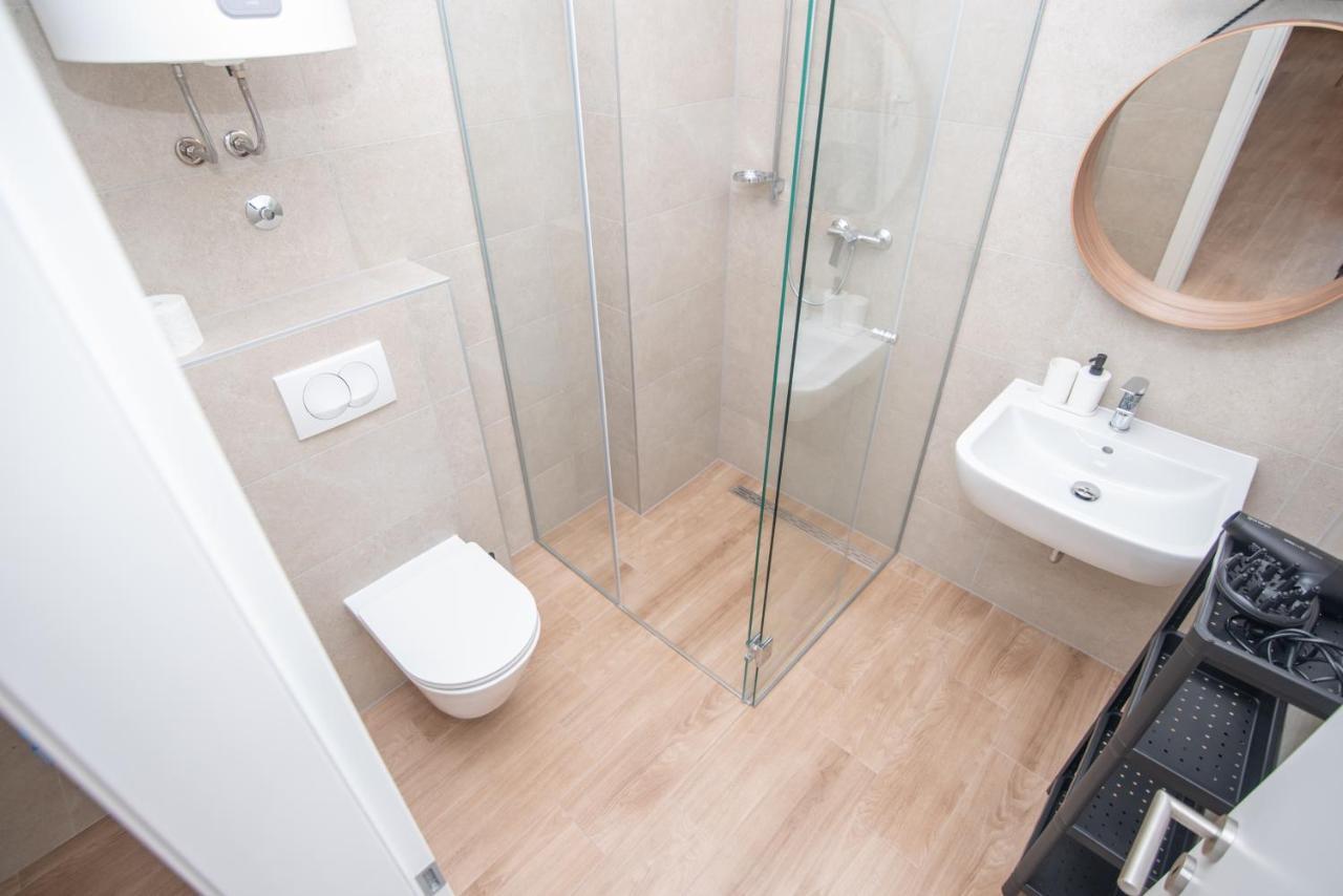 Brand New Apt W Balcony & Perfect Seaview At Center Đảo Hvar Ngoại thất bức ảnh