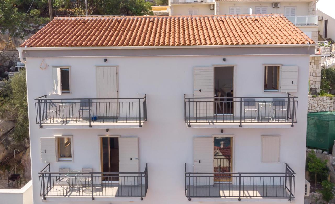 Brand New Apt W Balcony & Perfect Seaview At Center Đảo Hvar Ngoại thất bức ảnh