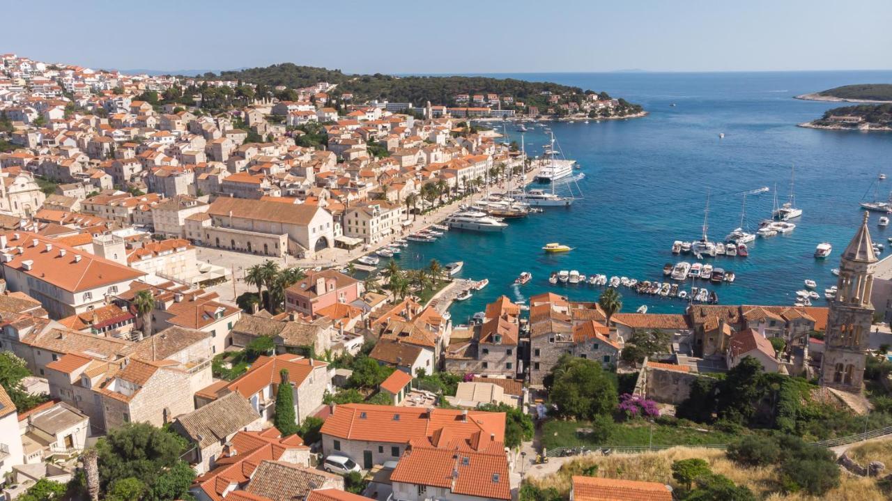 Brand New Apt W Balcony & Perfect Seaview At Center Đảo Hvar Ngoại thất bức ảnh