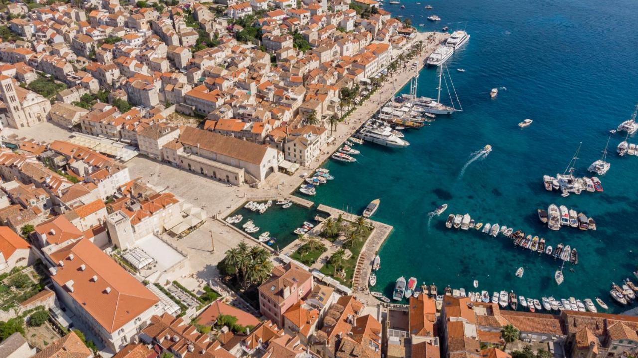 Brand New Apt W Balcony & Perfect Seaview At Center Đảo Hvar Ngoại thất bức ảnh