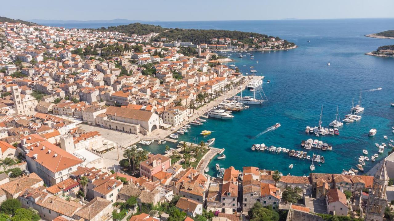 Brand New Apt W Balcony & Perfect Seaview At Center Đảo Hvar Ngoại thất bức ảnh